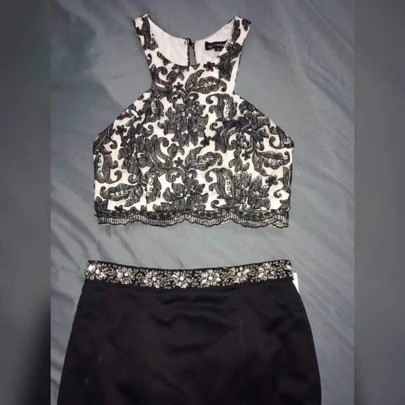 Prom/Wedding dress Two Piece - Picture 2 of 8